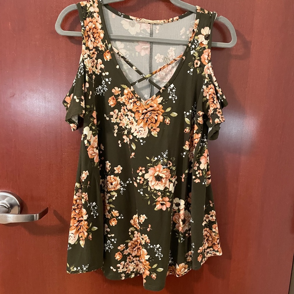 Cold shoulder floral top